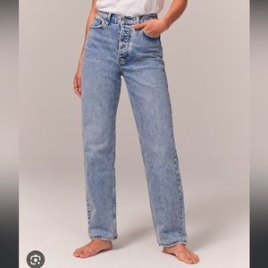 NWT Abercrombie & Fitch Dad Jean Size 24